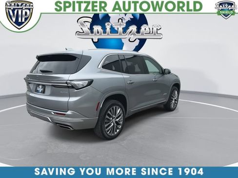 Used 2025 Buick Enclave Avenir AWD/4WD image 9