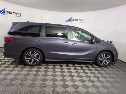 Certified 2024 Honda Odyssey Touring image 10
