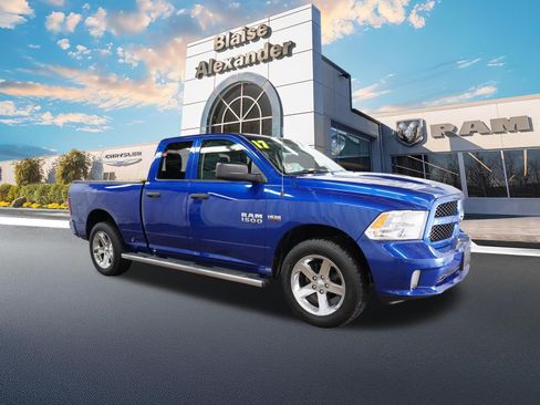 Used 2017 RAM 1500 Express AWD/4WD image 1