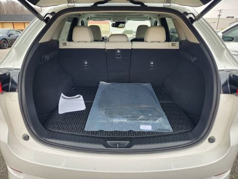 New 2025 MAZDA CX-5 AWD 2.5 S w/ Preferred Package image 6