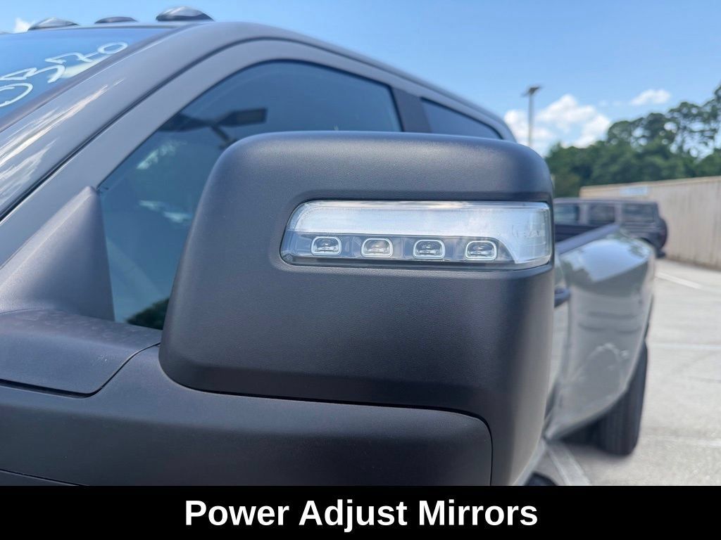 New 2026 RAM 3500 Big Horn AWD/4WD image 33