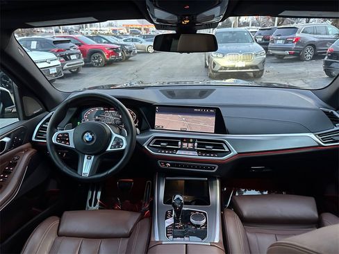 Used 2020 BMW X5 M50i image 24