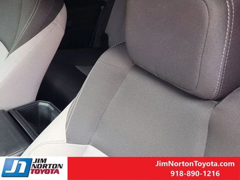 Used 2025 Toyota Tacoma TRD Sport image 16