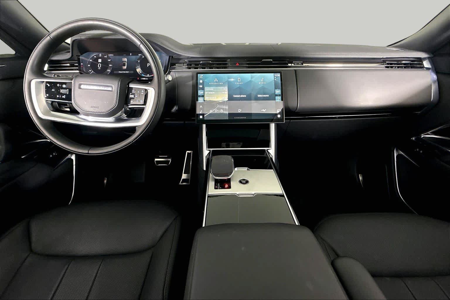 Used 2025 Land Rover Range Rover Long Wheelbase SE AWD/4WD image 14