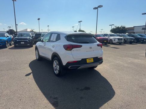 Used 2026 Buick Encore GX Preferred AWD/4WD image 9