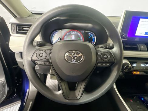 New 2025 Toyota RAV4 XLE image 17