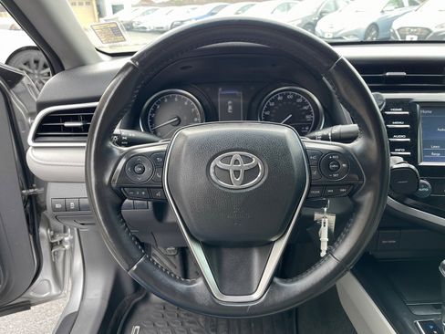 Used 2018 Toyota Camry SE image 29