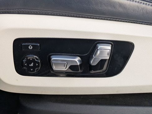 Used 2019 BMW X7 xDrive50i w/ Executive Package image 16