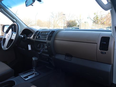 Used 2006 Nissan Xterra S w/ (U01) Utility Pkg image 23