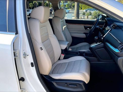 Used 2018 Honda CR-V Touring image 9