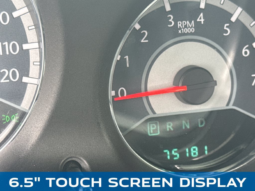Used 2011 Chrysler 200 Limited FWD image 17
