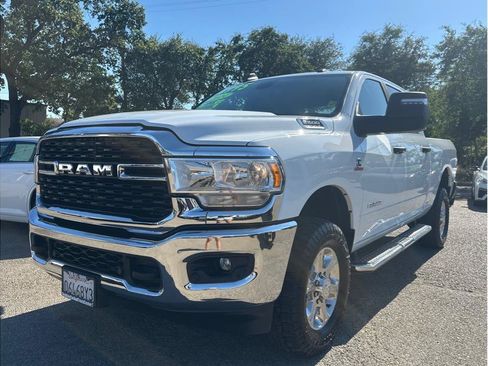 Used 2024 RAM 2500 Big Horn AWD/4WD image 3