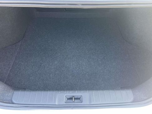 Used 2025 Nissan Sentra SV FWD image 11