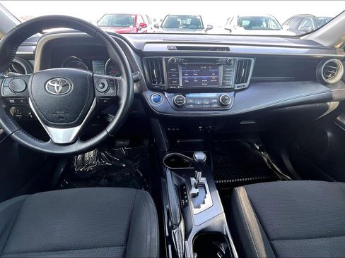 Used 2017 Toyota RAV4 XLE image 14