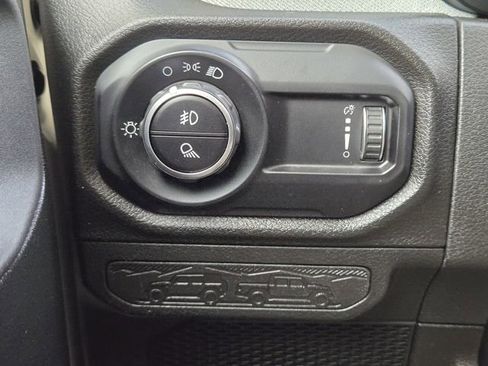 Used 2024 Jeep Gladiator Sport AWD/4WD image 22