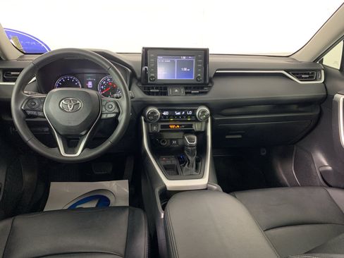 Used 2019 Toyota RAV4 XLE Premium FWD image 35