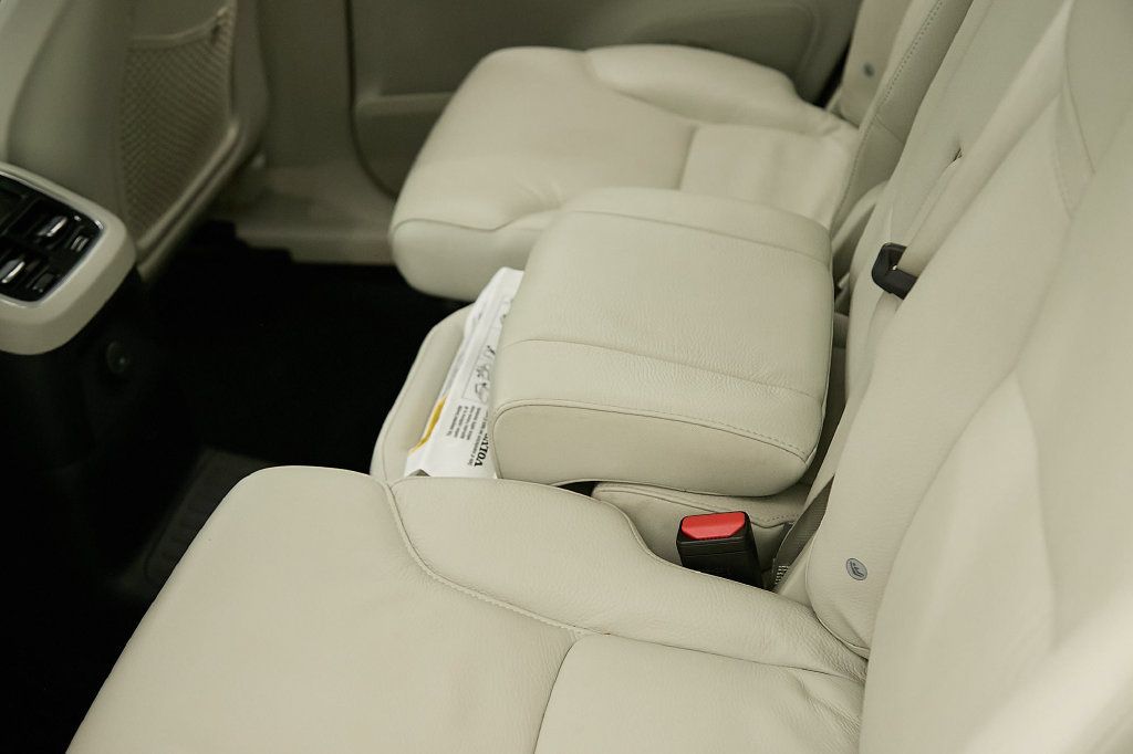 Certified 2024 Volvo XC90 T8 Plus w/ Protection Package Premier AWD/4WD image 23