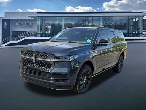 New 2026 Lincoln Navigator L Reserve image 3