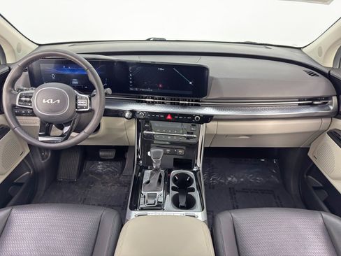 Used 2024 Kia Carnival SX Prestige image 12