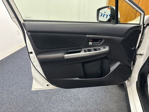 Used 2017 Subaru Crosstrek 2.0i Premium AWD/4WD image 5