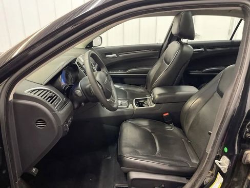 Used 2023 Chrysler 300 Touring L w/ Popular Equipment Group image 10