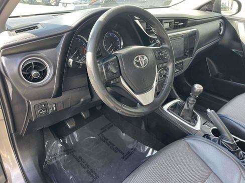 Used 2019 Toyota Corolla SE image 14