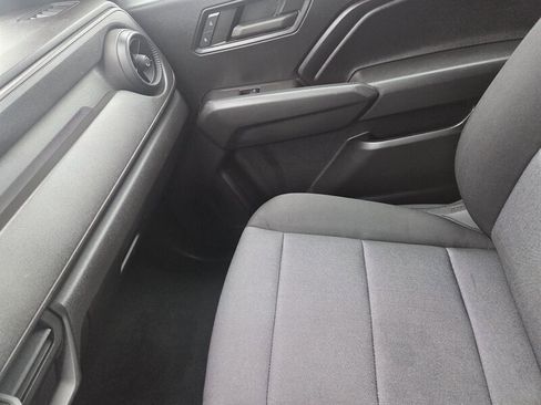 Used 2023 Chevrolet Colorado W/T RWD image 21