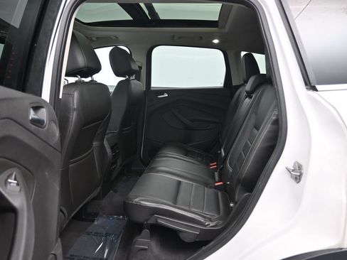 Used 2015 Ford Escape Titanium w/ Equipment Group 301A AWD/4WD image 29
