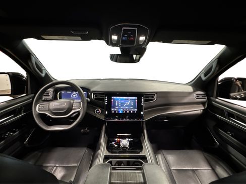 Used 2024 Jeep Wagoneer Series II w/ Flexible Seating Group image 45