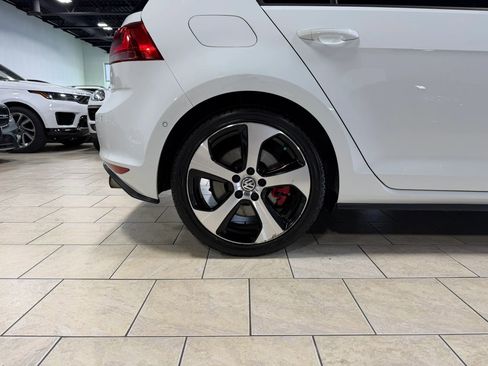 Used 2017 Volkswagen GTI Autobahn FWD image 38