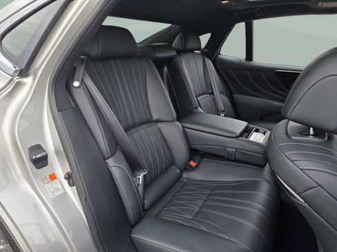 Certified 2024 Lexus LS 500 w/ Interior Upgrade Package image 23