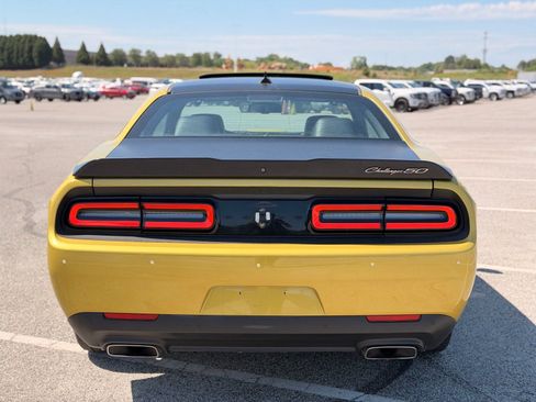 Used 2020 Dodge Challenger R/T RWD image 11