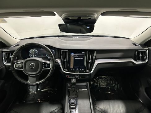 Used 2020 Volvo V60 T5 Cross Country w/ Protection Package Premier image 12