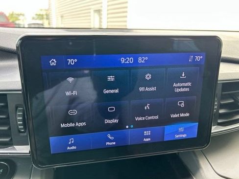 Used 2023 Ford Explorer XLT w/ Equipment Group 202A AWD/4WD image 28