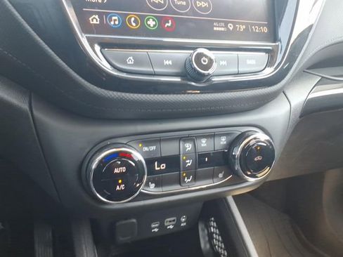Used 2022 Chevrolet TrailBlazer LT w/ Convenience Package FWD image 16