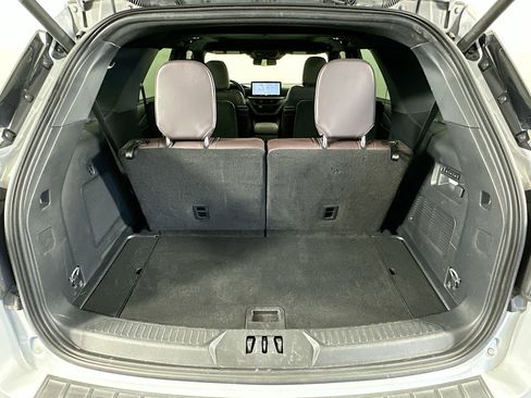 Used 2025 Ford Explorer Platinum w/ LUX Leather Package image 32