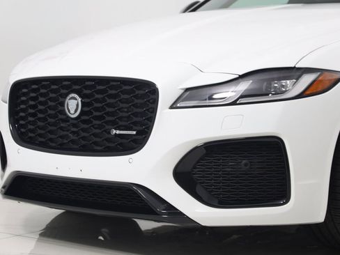 Used 2024 Jaguar XF R-Dynamic SE image 65