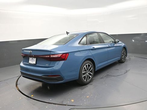 New 2026 Volkswagen Jetta SE FWD image 10