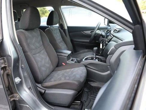 Used 2016 Nissan Rogue S AWD/4WD image 23