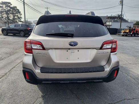 Used 2019 Subaru Outback 2.5i Premium w/ Popular Package #2 image 4