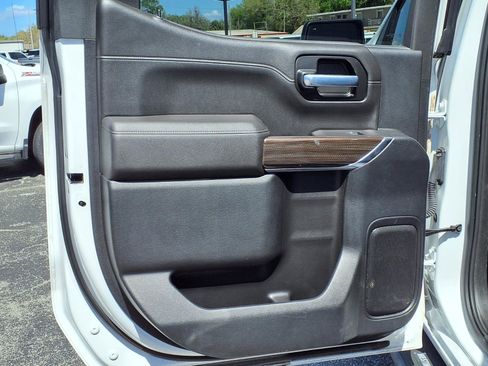 Used 2021 Chevrolet Silverado 1500 LT Trail Boss w/ Convenience Package II AWD/4WD image 18