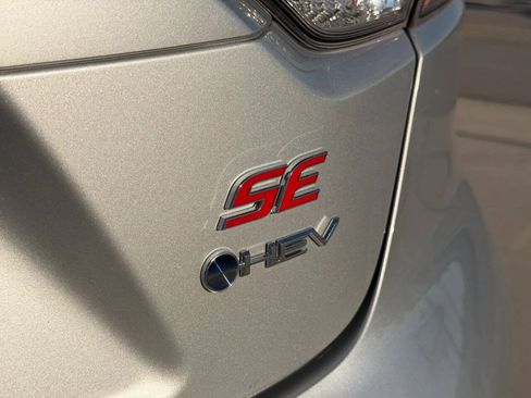 Used 2025 Toyota Corolla SE w/ Convenience Package FWD image 11
