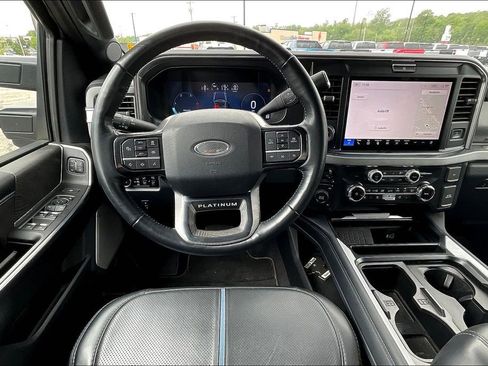 Used 2025 Ford F450 Platinum AWD/4WD image 5
