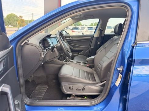 Used 2024 Volkswagen Jetta SE FWD image 21
