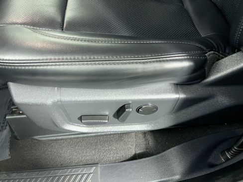 Used 2024 Ford Expedition Max XLT image 13