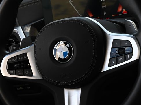 Certified 2025 BMW X5 xDrive40i w/ M Sport Package image 32