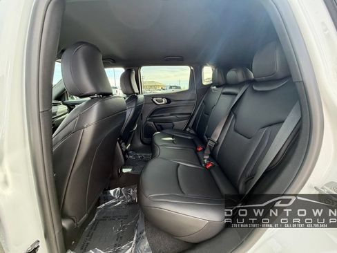 New 2026 Jeep Compass Limited AWD/4WD image 17