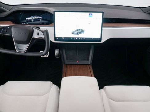 Used 2022 Tesla Model S Standard Range image 17