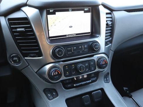 Used 2019 Chevrolet Suburban LT AWD/4WD image 8
