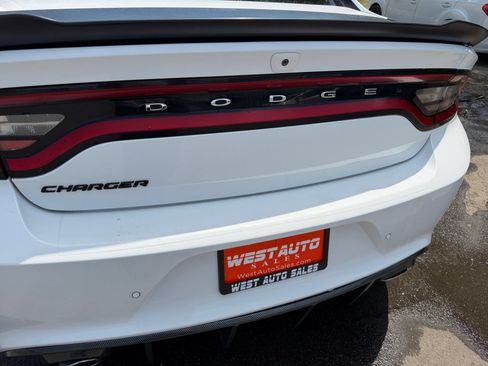 Used 2017 Dodge Charger R/T RWD image 28